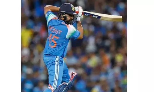 Rohit Sharma ने सिडनी वनडे में 50 रन बनाए