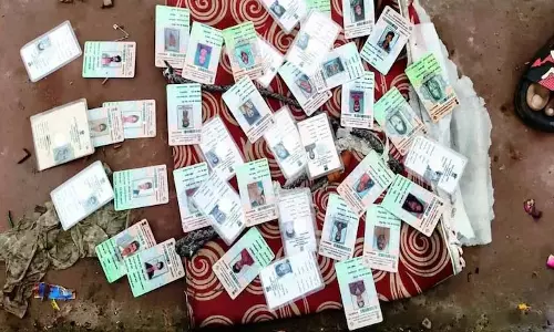 Maharashtra के पालघर में मतदाता सूची में 6 बार नाम, डुप्लिकेट प्रविष्टियाँ हटाई गईं