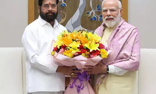 Maharashtra: डिप्टी सीएम ने दिल्ली में पीएम नरेंद्र मोदी से मुलाकात की