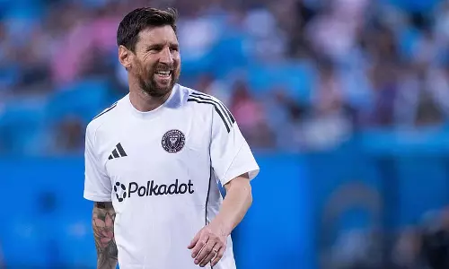 अर्जेंटीना का कोच्चि फ्रेंडली मैच स्थगित, FIFA की मंज़ूरी का इंतज़ार: Minister अर्जेंटीना का कोच्चि फ्रेंडली मैच स्थगित, FIFA की मंज़ूरी का इंतज़ार: Minister