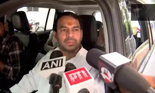 Tejpratap ने अपने छोटे भाई की क्षमता पर टिप्पणी की Tejpratap ने अपने छोटे भाई की क्षमता पर टिप्पणी की