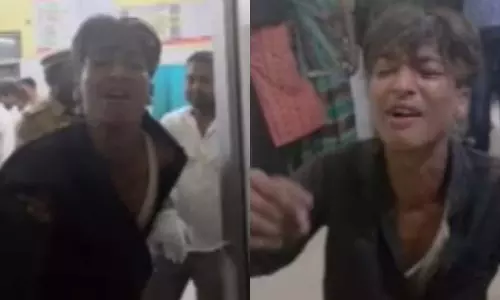 पुलिस जान भी लेती है...एक युवक ने जहर पिया तो दूसरे ने...