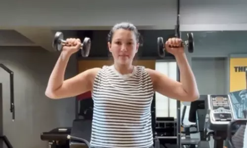 प्रेगनेंसी के बाद फिटनेस मिशन पर Gauahar Khan, खुद को बताया चैंपियन प्रेगनेंसी के बाद फिटनेस मिशन पर Gauahar Khan, खुद को बताया चैंपियन
