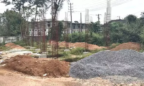 Narasimharajapura : किसान संपर्क केंद्र पर काम धीमी गति से चल रहा है Narasimharajapura : किसान संपर्क केंद्र पर काम धीमी गति से चल रहा है