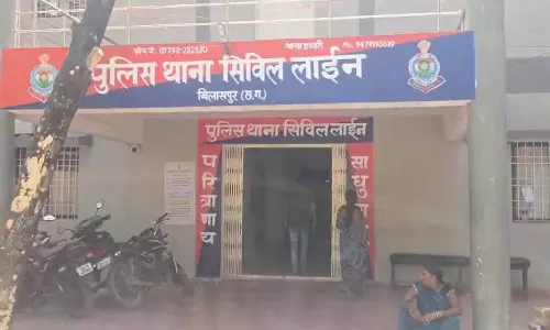 जुआ फड़ पर छापा, पुलिस ने 14 जुआरी किए गिरफ्तार, भाजपा-कांग्रेस के नेता भी शामिल, मचा हड़कंप