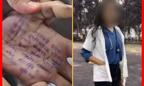 महिला डॉक्टर की आत्महत्या पर डॉक्टरों का प्रदर्शन, काम के लिए मांगा सुरक्षित माहौल