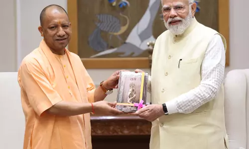 CM योगी आदित्यनाथ ने की PM Modi से मुलाकात CM योगी आदित्यनाथ ने की PM Modi से मुलाकात