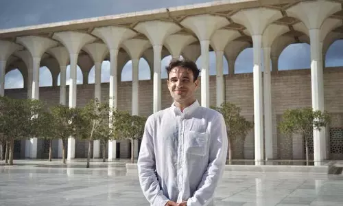 Algeria में फ्रांसीसी पत्रकार क्रिस्टोफ़ ग्लीज़ की अपील 3 दिसंबर को