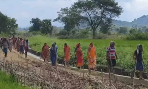 Ganjam के गांवों में सरकारी जमीन पर खेती के अधिकार को लेकर टकराव Ganjam के गांवों में सरकारी जमीन पर खेती के अधिकार को लेकर टकराव