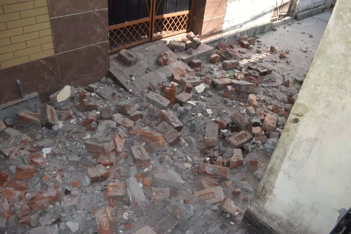 Jalandhar:नशा तस्करों पर बड़ी कार्रवाई, अवैध इमारत ध्वस्त Jalandhar:नशा तस्करों पर बड़ी कार्रवाई, अवैध इमारत ध्वस्त