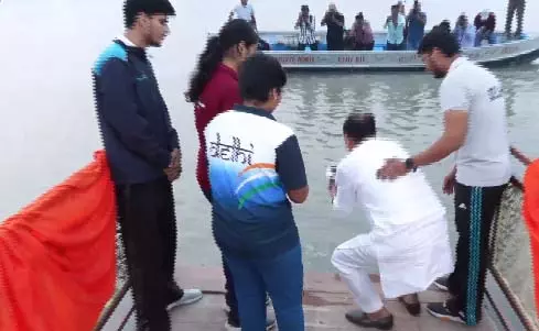 यमुना का पानी पहले से ज्यादा साफ : बीजेपी नेता यमुना का पानी पहले से ज्यादा साफ : बीजेपी नेता
