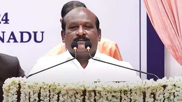 Tamil Nadu : सिक्कल सिंगारवेलवर मंदिर तक रथ यात्रा Tamil Nadu : सिक्कल सिंगारवेलवर मंदिर तक रथ यात्रा