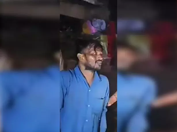 पत्नी की पिटाई से तंग आकर कुएं में कूदा पति! दो घंटे तक ली शरण पत्नी की पिटाई से तंग आकर कुएं में कूदा पति! दो घंटे तक ली शरण