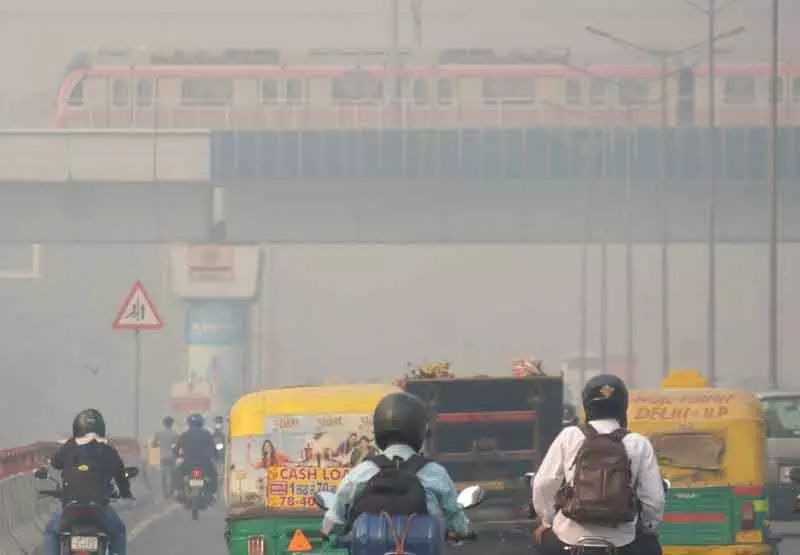 Delhi-NCR के 4 में 3 घर जहरीली हवा के प्रभाव से प्रभावित: सर्वेक्षण Delhi-NCR के 4 में 3 घर जहरीली हवा के प्रभाव से प्रभावित: सर्वेक्षण