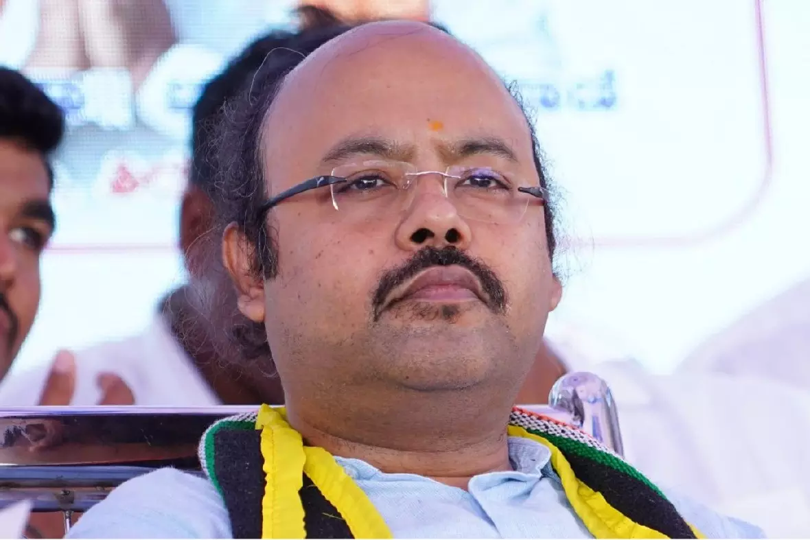 नेतृत्व विवाद पर प्रतिक्रिया देते हुए सिद्धारमैया के बेटे ने कहा- सही कहा नेतृत्व विवाद पर प्रतिक्रिया देते हुए सिद्धारमैया के बेटे ने कहा- सही कहा