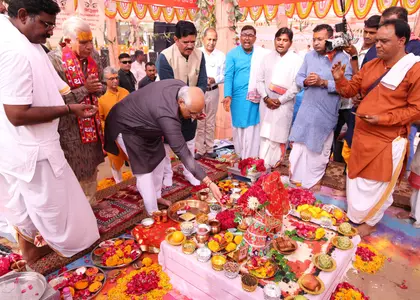 गुजरात के CM का संदेश: विज्ञान और आस्था का संगम ही प्रगति का मार्ग गुजरात के CM का संदेश: विज्ञान और आस्था का संगम ही प्रगति का मार्ग