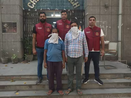 दिल्ली में नकली Eno बनाने वाली फैक्ट्री का भंडाफोड़ दिल्ली में नकली Eno बनाने वाली फैक्ट्री का भंडाफोड़