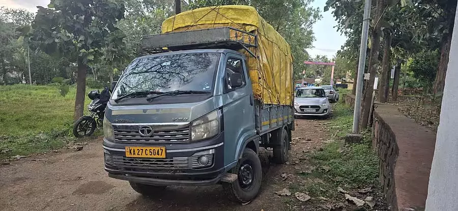Karnataka : अन्नभाग्य योजना का 4,500 किलो चावल जब्त किया गया Karnataka : अन्नभाग्य योजना का 4,500 किलो चावल जब्त किया गया