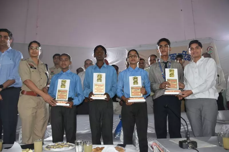 कैथल DC, एसपी ने ग्रामीणों से अटेला को नशा मुक्त बनाए रखने का आह्वान किया कैथल DC, एसपी ने ग्रामीणों से अटेला को नशा मुक्त बनाए रखने का आह्वान किया