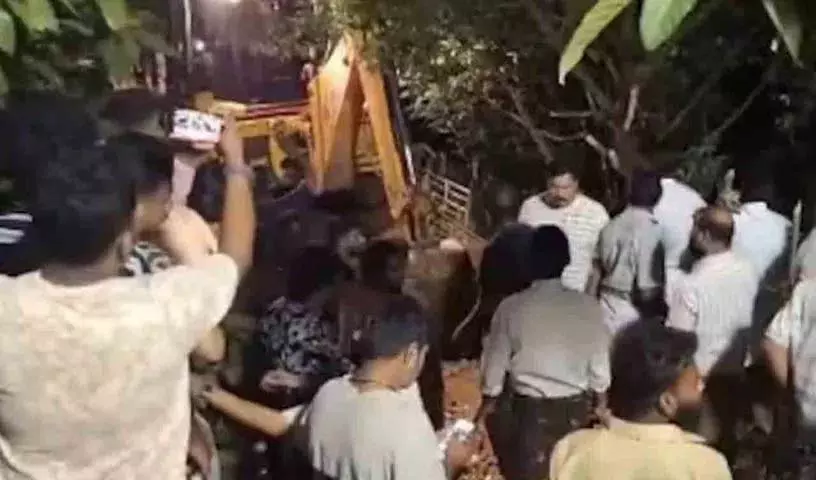 खतरे से बचने की कोशिश कर रहा व्यक्ति भूस्खलन में मारा गया खतरे से बचने की कोशिश कर रहा व्यक्ति भूस्खलन में मारा गया