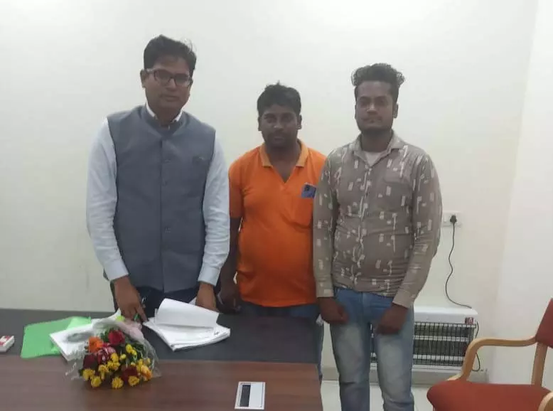 वन विभाग का प्रस्ताव को लेकर रायपुर जिलाध्यक्ष ने वित्त मंत्री से किया चर्चा वन विभाग का प्रस्ताव को लेकर रायपुर जिलाध्यक्ष ने वित्त मंत्री से किया चर्चा