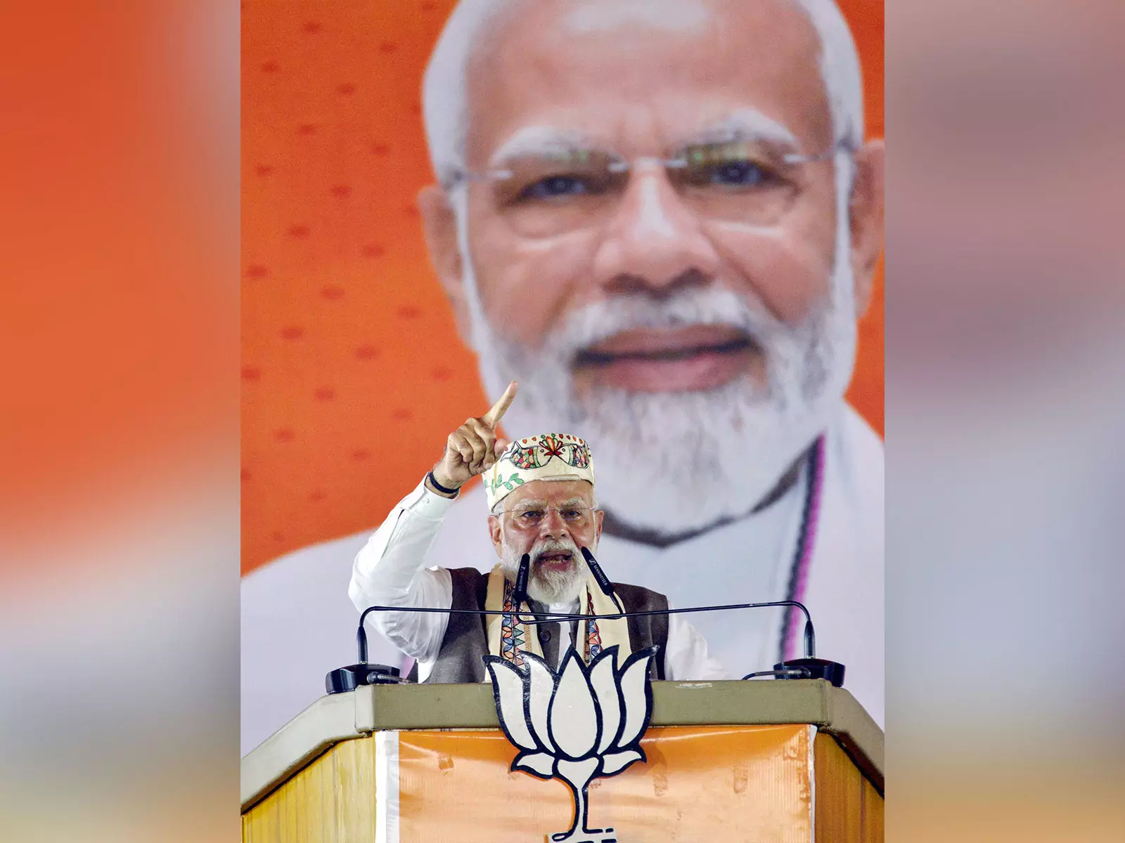 भारत में बनी कॉफ़ी, दुनिया भर में पसंद की जाती है: PM मोदी ने कोरापुट कॉफ़ी की सराहना की भारत में बनी कॉफ़ी, दुनिया भर में पसंद की जाती है: PM मोदी ने कोरापुट कॉफ़ी की सराहना की
