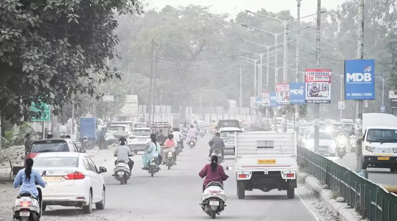 Haryana और पंजाब में वायु गुणवत्ता ‘खराब’ बनी हुई है Haryana और पंजाब में वायु गुणवत्ता ‘खराब’ बनी हुई है