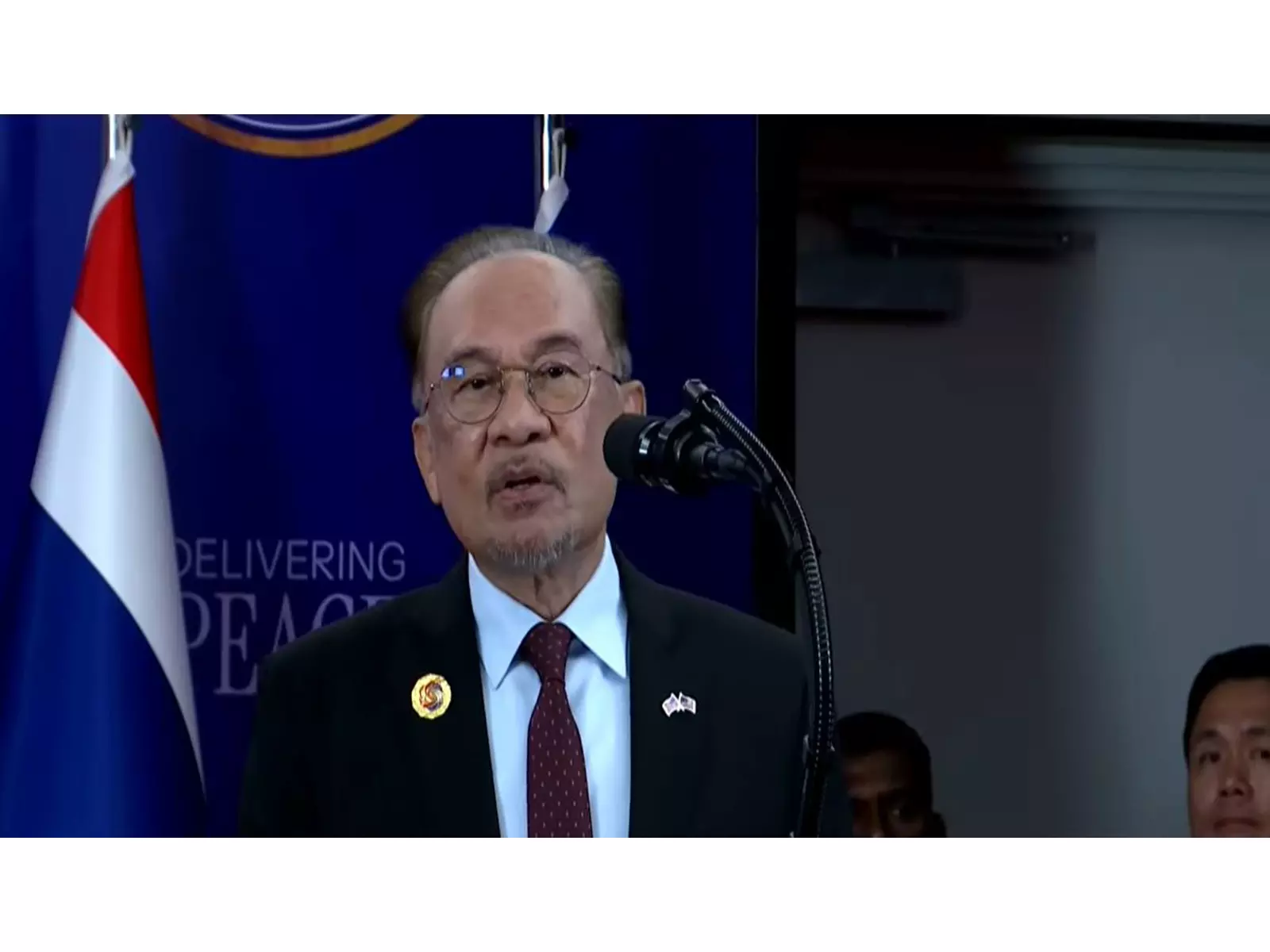 मलेशियाई प्रधानमंत्री ने थाईलैंड-Cambodia के बीच ऐतिहासिक शांति समझौते पर ट्रंप की सराहना की मलेशियाई प्रधानमंत्री ने थाईलैंड-Cambodia के बीच ऐतिहासिक शांति समझौते पर ट्रंप की सराहना की