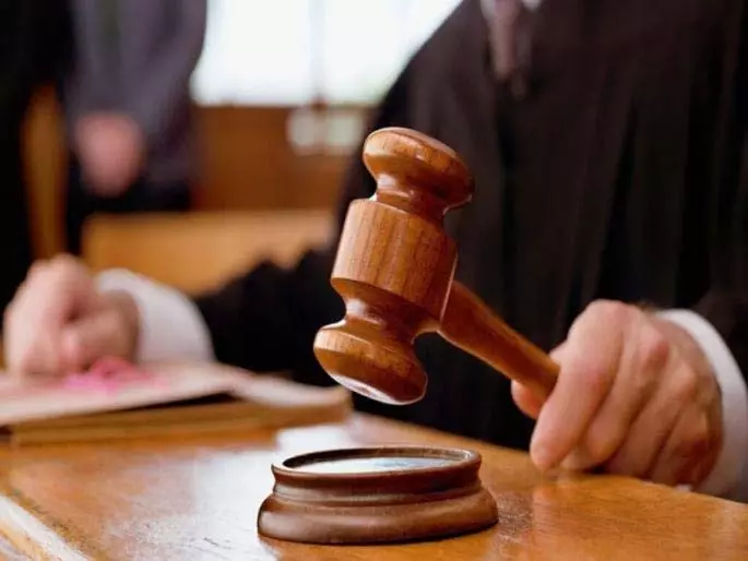 फैसले के इंतजार में जिंदगी खत्म हो गई, न्याय का रास्ता इतना लंबा क्यों है? फैसले के इंतजार में जिंदगी खत्म हो गई, न्याय का रास्ता इतना लंबा क्यों है?