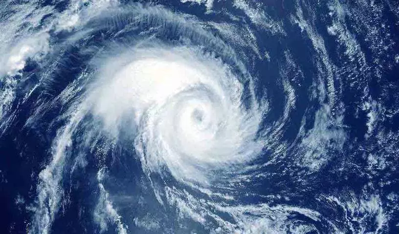 Cyclone Montha का असर.. सरकार ने शैक्षणिक संस्थानों में छुट्टियां घोषित कीं Cyclone Montha का असर.. सरकार ने शैक्षणिक संस्थानों में छुट्टियां घोषित कीं