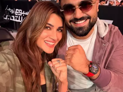 कृति सनोन ने अपने कथित प्रेमी कबीर बाहिया के साथ UFC डेट की झलकियां साझा कीं कृति सनोन ने अपने कथित प्रेमी कबीर बाहिया के साथ UFC डेट की झलकियां साझा कीं