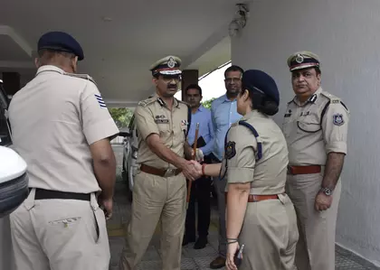 Gujarat पुलिस प्रमुख ने राष्ट्रीय एकता दिवस समारोह की तैयारियों की समीक्षा की Gujarat पुलिस प्रमुख ने राष्ट्रीय एकता दिवस समारोह की तैयारियों की समीक्षा की