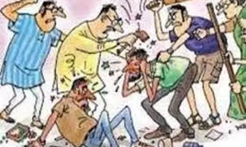 Sehore : जमीनी विवाद को लेकर जमकर चले लाठी और डंडे , मचा कोहराम Sehore : जमीनी विवाद को लेकर जमकर चले लाठी और डंडे , मचा कोहराम