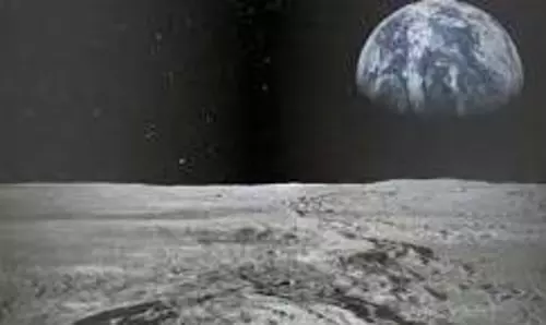 Science: यदि चंद्रमा पृथ्वी से 1 किलोमीटर दूर चला गया तो परिणाम भयंकर होंगे Science: यदि चंद्रमा पृथ्वी से 1 किलोमीटर दूर चला गया तो परिणाम भयंकर होंगे