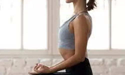 Yoga: एक योगासन और आपकी सेहत हो जाएगी मजबूत, मिलेंगे फायदे Yoga: एक योगासन और आपकी सेहत हो जाएगी मजबूत, मिलेंगे फायदे
