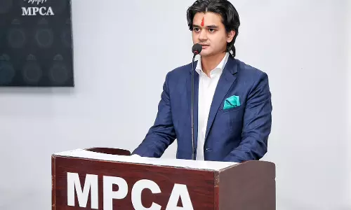 MPCA अध्यक्ष ने इंदौर घटना पर दुख जताया, सुरक्षा व्यवस्था पर उठे सवाल MPCA अध्यक्ष ने इंदौर घटना पर दुख जताया, सुरक्षा व्यवस्था पर उठे सवाल