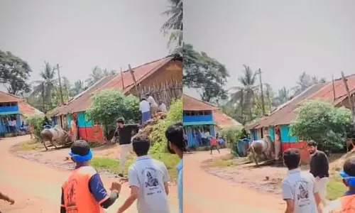 Shivamogga : बैल को काबू करने का मुकाबला, पूर्व विधायक को बैल ने मारा Shivamogga : बैल को काबू करने का मुकाबला, पूर्व विधायक को बैल ने मारा