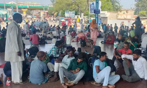 Haryana : अंबाला कैंट रेलवे स्टेशन पर छठ पूजा को लेकर भीड़, अधिकारी सतर्क