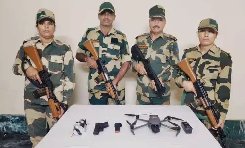 BSF ने पंजाब सीमा पर दो पिस्तौल, दो ड्रोन और हेरोइन का पैकेट बरामद किया