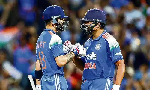 रोहित का 50वां शतक, कोहली की मदद से भारत ने ऑस्ट्रेलिया पर सांत्वना जीत रोहित का 50वां शतक, कोहली की मदद से भारत ने ऑस्ट्रेलिया पर सांत्वना जीत