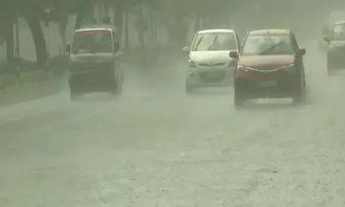 Tamil Nadu : कल चेन्नई समेत 4 जिलों में बहुत भारी बारिश की चेतावनी Tamil Nadu : कल चेन्नई समेत 4 जिलों में बहुत भारी बारिश की चेतावनी