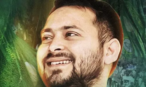 जीतन राम मांझी ने तेजस्वी यादव के पोस्टर की आलोचना की जीतन राम मांझी ने तेजस्वी यादव के पोस्टर की आलोचना की