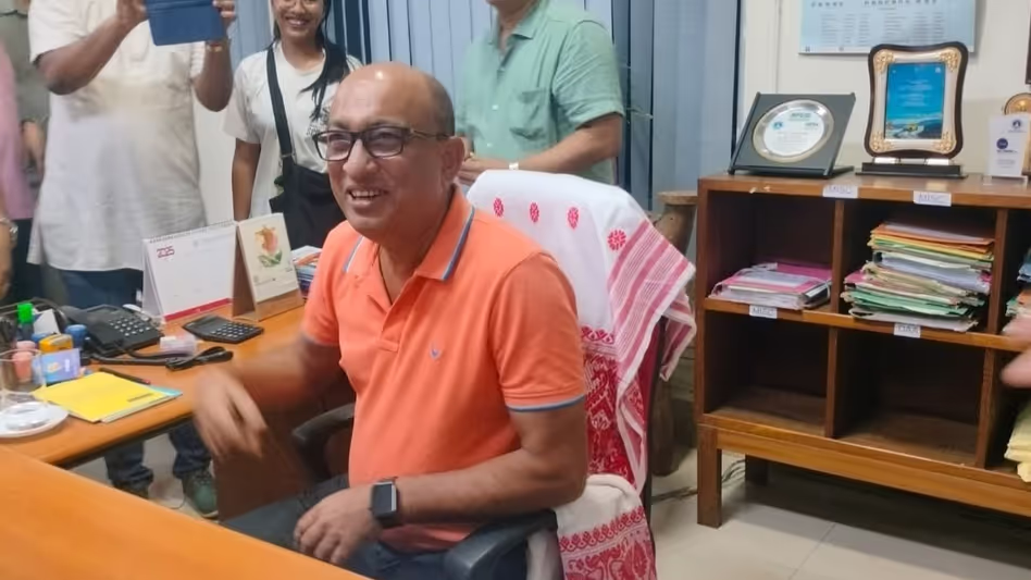 Assam :  24 घंटे पहले ह्रदय सैकिया नियुक्त, अब प्रोफेसर चंदन गोस्वामी बने तेजपुर विश्वविद्यालय के प्रभारी रजिस्ट्रार