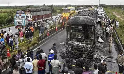 Kurnool बस दुर्घटना में 18 शव सौंपे गए