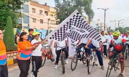 Hyderabad: पुलिस शहीदों को श्रद्धांजलि देने के लिए साइक्लोथॉन का आयोजन