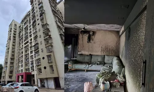 Mumbai : कांदिवली की अग्रवाल रेजिडेंसी से तीन बच्चों समेत आठ लोगों को बचाया गया