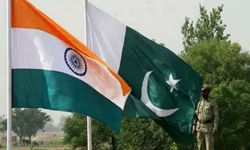 Kerala: भारत में विदेशी निवेश रिकॉर्ड स्तर पर, वैश्विक कंपनियों ने मौका भुनाया Kerala: भारत में विदेशी निवेश रिकॉर्ड स्तर पर, वैश्विक कंपनियों ने मौका भुनाया