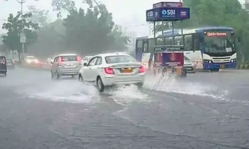चक्रवात मोन्था के कारण Odisha के 5 जिलों में भारी बारिश, रेड अलर्ट जारी