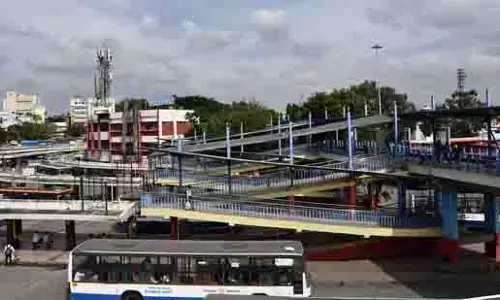 BMTC बस दुर्घटना में 58 वर्षीय महिला की मौत, विजयनगर में हादसा BMTC बस दुर्घटना में 58 वर्षीय महिला की मौत, विजयनगर में हादसा