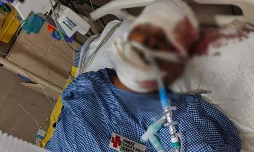 इमरजेंसी मेडिकल टेक्नीशियन ने तोड़ा दम, परिजनों का रो-रोकर बुरा हाल इमरजेंसी मेडिकल टेक्नीशियन ने तोड़ा दम, परिजनों का रो-रोकर बुरा हाल